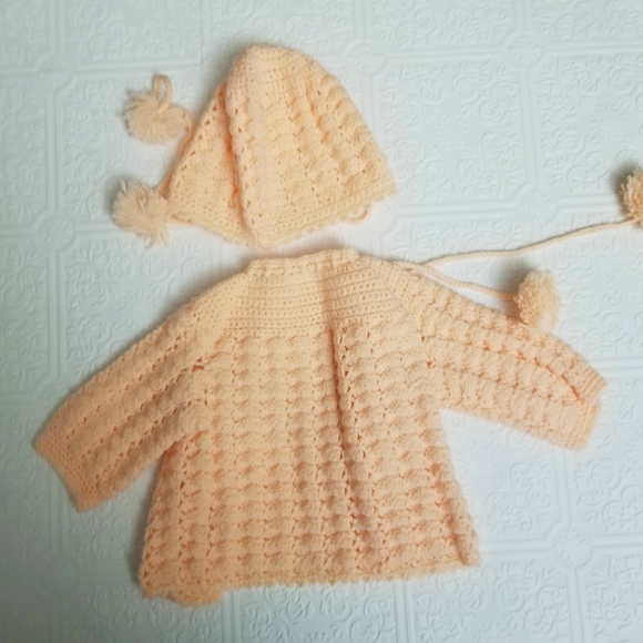 Hand knit sweater/bonnet set - Picture 2 of 5